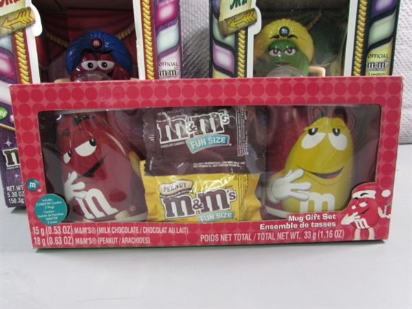 M&M FUN FORTUNES CANDY DISPENSERS & MUG SET