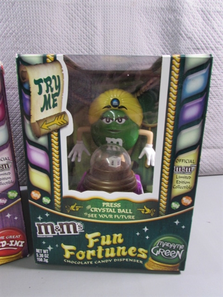 M&M FUN FORTUNES CANDY DISPENSERS & MUG SET