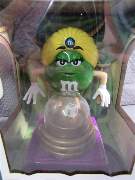 M&M FUN FORTUNES CANDY DISPENSERS & MUG SET