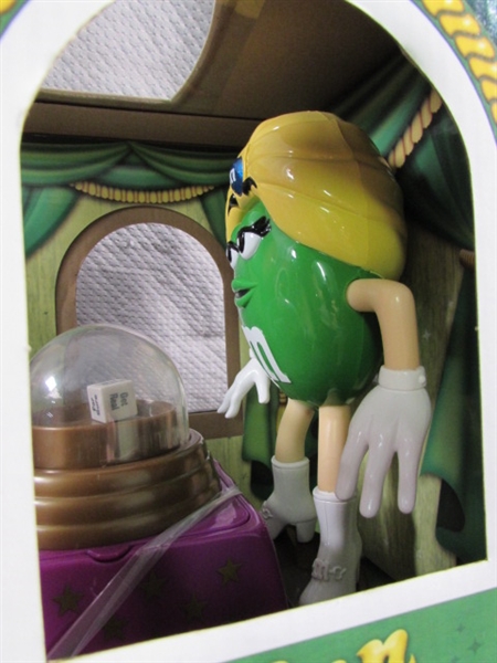 M&M FUN FORTUNES CANDY DISPENSERS & MUG SET