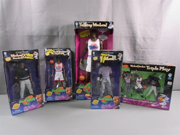 NEW 1996 SPACE JAM MICHAEL JORDAN FIGURES 
