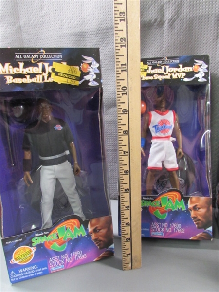 NEW 1996 SPACE JAM MICHAEL JORDAN FIGURES 