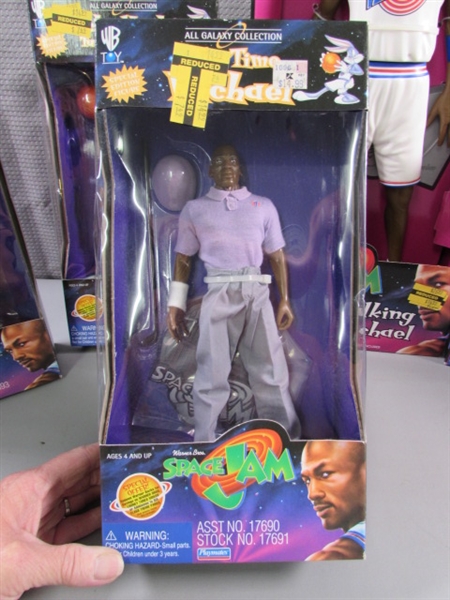 NEW 1996 SPACE JAM MICHAEL JORDAN FIGURES 