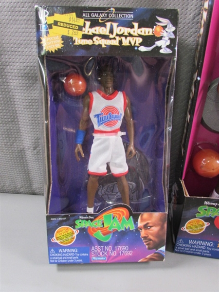 NEW 1996 SPACE JAM MICHAEL JORDAN FIGURES 