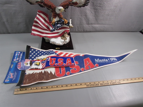 AMERICAN FLAG/EAGLE STATUE & PENNANT SET