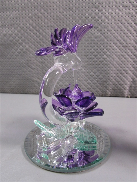 PAIR OF HAND BLOWN GLASS HUMMINGBIRDS