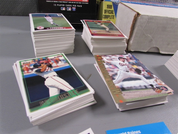 BASEBALL CARDS - LOOSE & SEALED PACKS