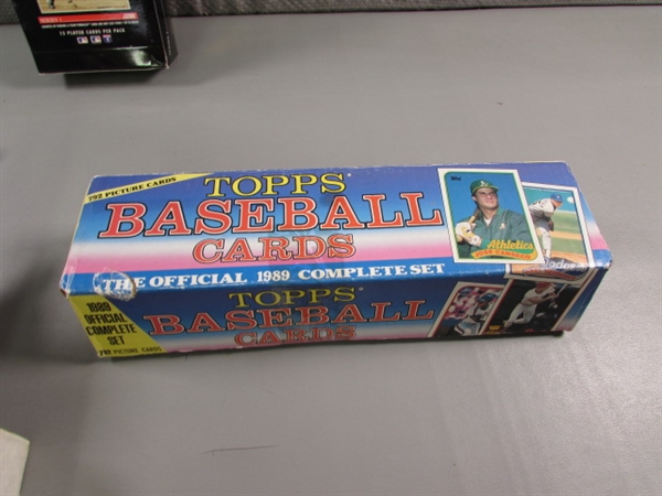 BASEBALL CARDS - LOOSE & SEALED PACKS