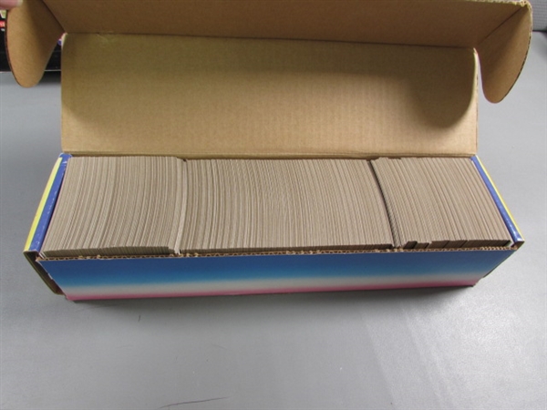BASEBALL CARDS - LOOSE & SEALED PACKS
