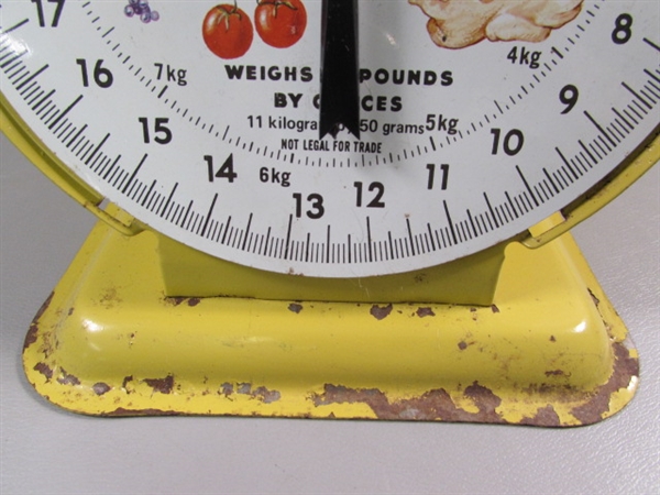 VINTAGE KITCHEN SCALE