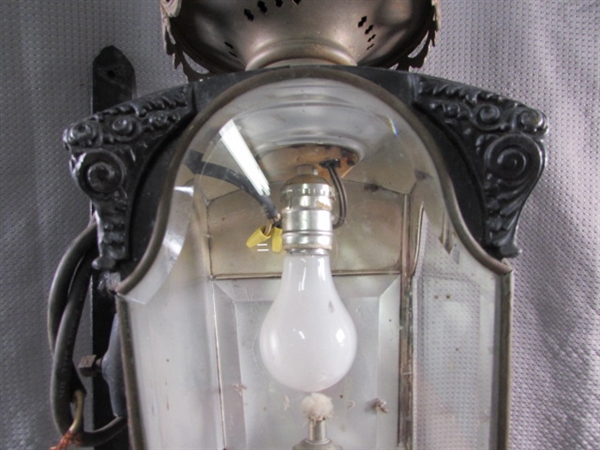 ANTIQUE ELECTRIFIED HEARSE CARRIAGE LANTERN - UNTESTED