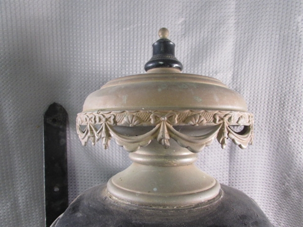 ANTIQUE ELECTRIFIED HEARSE CARRIAGE LANTERN - UNTESTED
