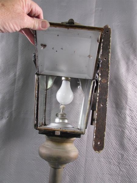 ANTIQUE ELECTRIFIED HEARSE CARRIAGE LANTERN - UNTESTED