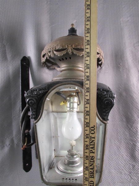 ANTIQUE ELECTRIFIED HEARSE CARRIAGE LANTERN - UNTESTED