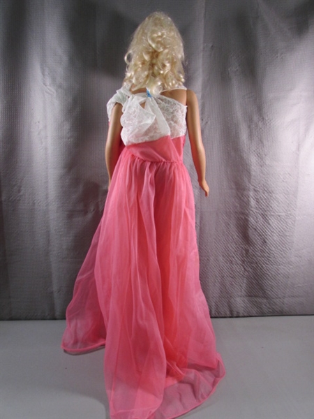 MY SIZE BARBIE