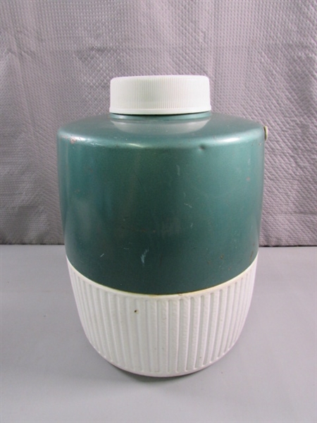 PAIR OF COLEMAN INSULATED DRINK COOLER/DISPENSERS WITH CUPS