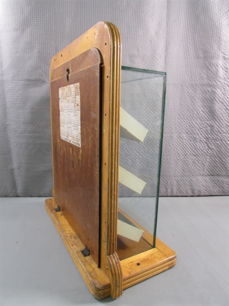 VINTAGE 1950'S COUNTERTOP SHOELACE DISPLAY