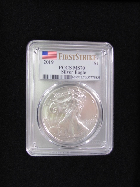 2019 UNCIRCULATED SILVER EAGLE 1 OUNCE FINE SILVER- US $1 COIN