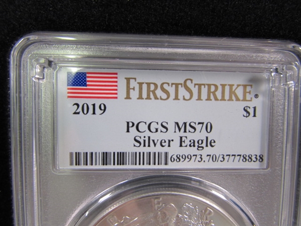 2019 UNCIRCULATED SILVER EAGLE 1 OUNCE FINE SILVER- US $1 COIN