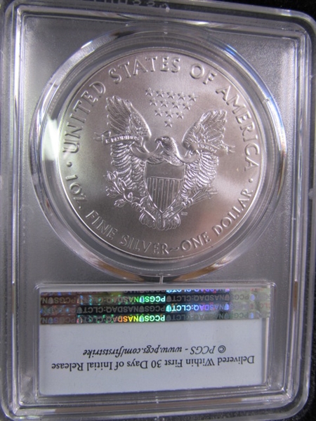 2019 UNCIRCULATED SILVER EAGLE 1 OUNCE FINE SILVER- US $1 COIN