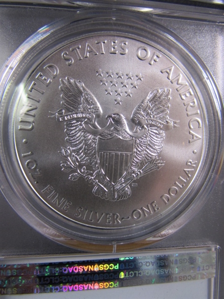 2019 UNCIRCULATED SILVER EAGLE 1 OUNCE FINE SILVER- US $1 COIN
