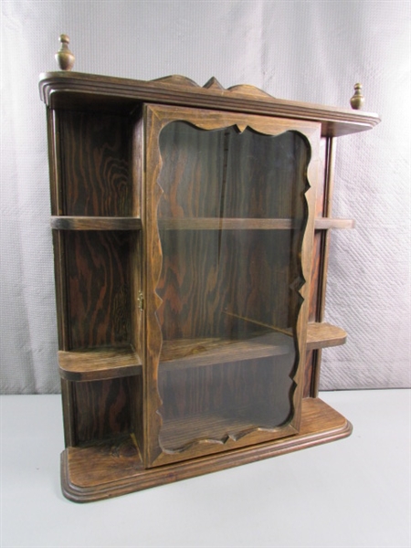 VINTAGE WOODEN 3 TIER NIC-NAC SHELVING UNIT