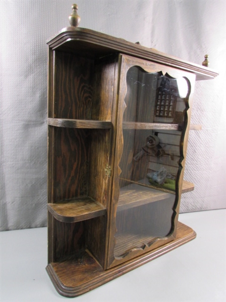 VINTAGE WOODEN 3 TIER NIC-NAC SHELVING UNIT
