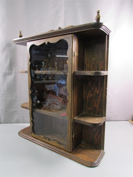 VINTAGE WOODEN 3 TIER NIC-NAC SHELVING UNIT
