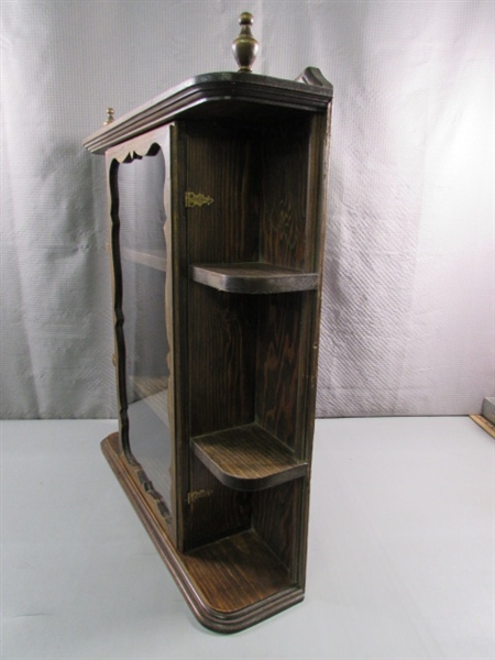 VINTAGE WOODEN 3 TIER NIC-NAC SHELVING UNIT