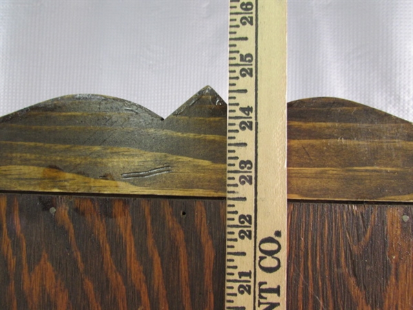 VINTAGE WOODEN 3 TIER NIC-NAC SHELVING UNIT