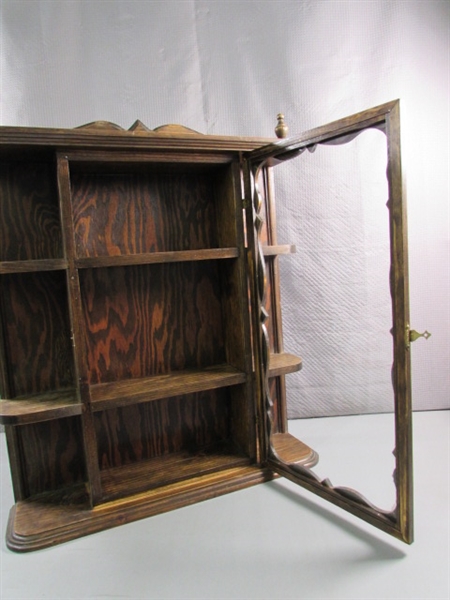 VINTAGE WOODEN 3 TIER NIC-NAC SHELVING UNIT
