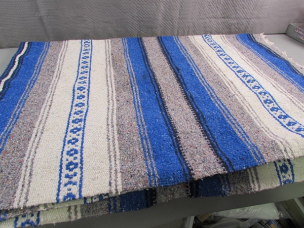 WOVEN WOOL THROW