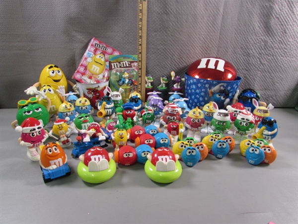 LARGE COLLECTION OF M&M CHARACTER COLLECTIBLES & TOYS