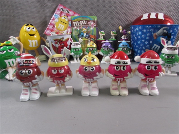 LARGE COLLECTION OF M&M CHARACTER COLLECTIBLES & TOYS