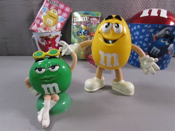 LARGE COLLECTION OF M&M CHARACTER COLLECTIBLES & TOYS