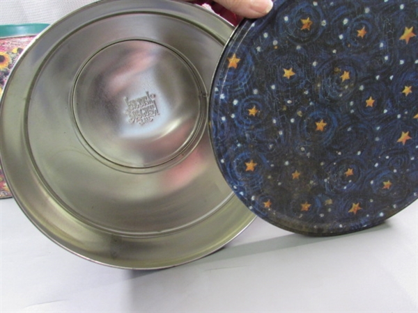 LARGE & SMALL POPCORN TINS