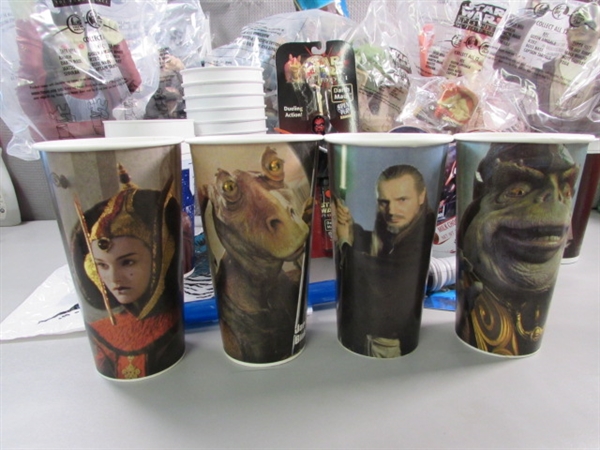 STAR WARS - EPISODE 1 DRINK TOPPERS & COLLECTIBLE TOYS