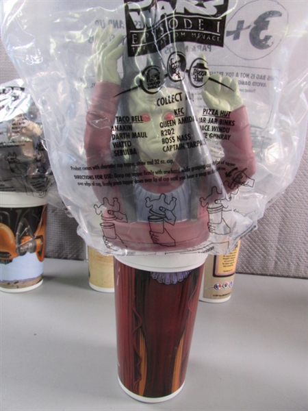 STAR WARS - EPISODE 1 DRINK TOPPERS & COLLECTIBLE TOYS
