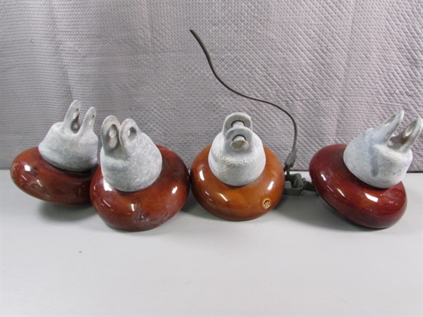 4 CERAMIC INSULATORS