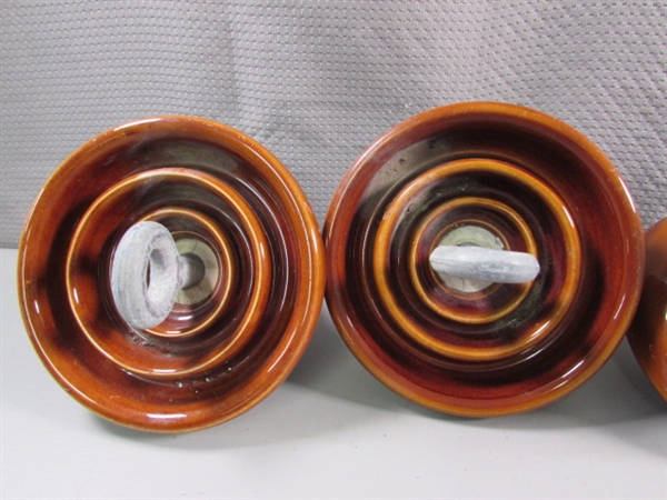 4 CERAMIC INSULATORS