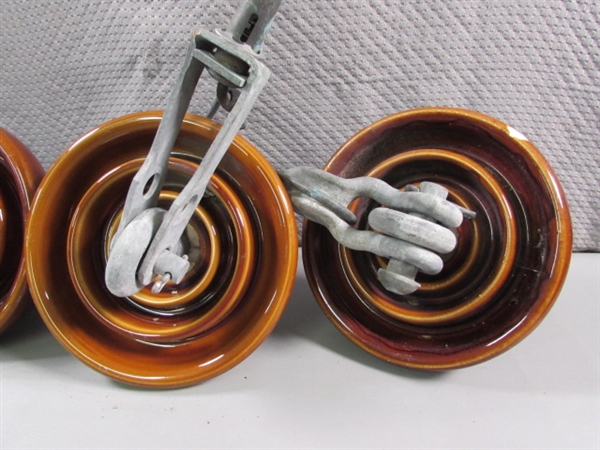 4 CERAMIC INSULATORS
