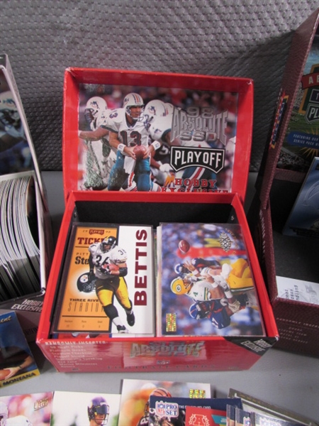 FOOTBALL TRADING CARDS - MIXED YEARS & BRANDS
