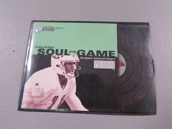 FOOTBALL TRADING CARDS - MIXED YEARS & BRANDS