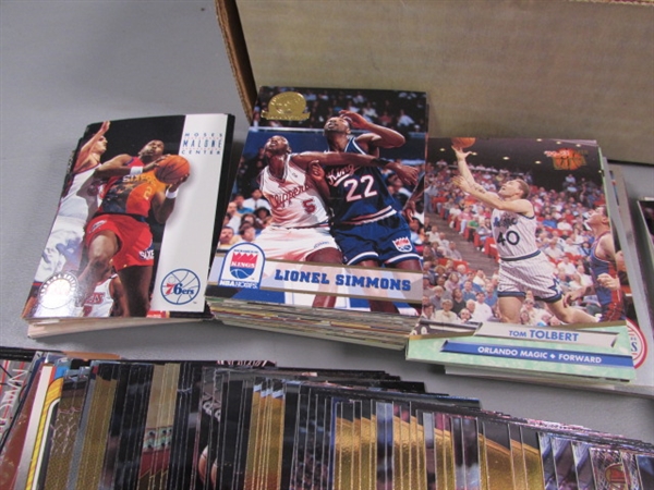 2 BOXES OF ASSORTED BASKETBALL TRADING CARDS