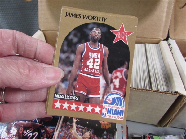 2 BOXES OF ASSORTED BASKETBALL TRADING CARDS