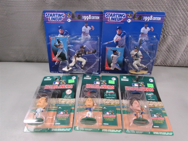 NEW BASEBALL COLLECTOR FIGURINES