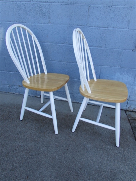 PAIR OF WOODEN CHAIRS