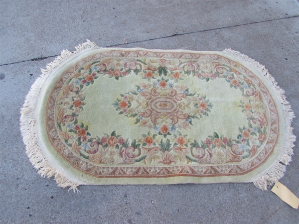 3' X 5' HAND WOVEN PERSIAN OVAL RUG - KERMAN PATTERN - NEEDS CLEANING
