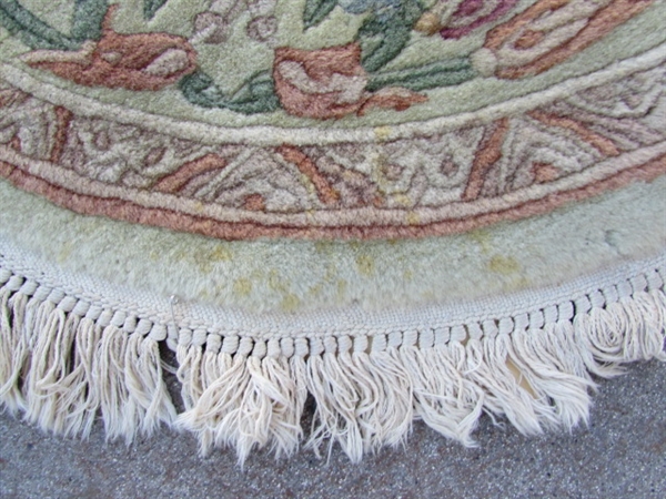 3' X 5' HAND WOVEN PERSIAN OVAL RUG - KERMAN PATTERN - NEEDS CLEANING