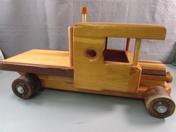 LARGE HAND CRAFTED WOODEN SEMI TRUCK